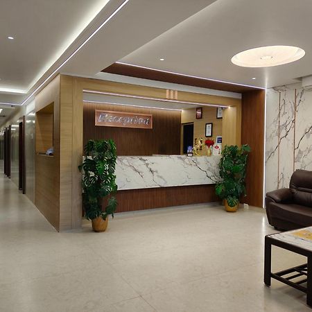 Hotel Seagate Веланканни Экстерьер фото