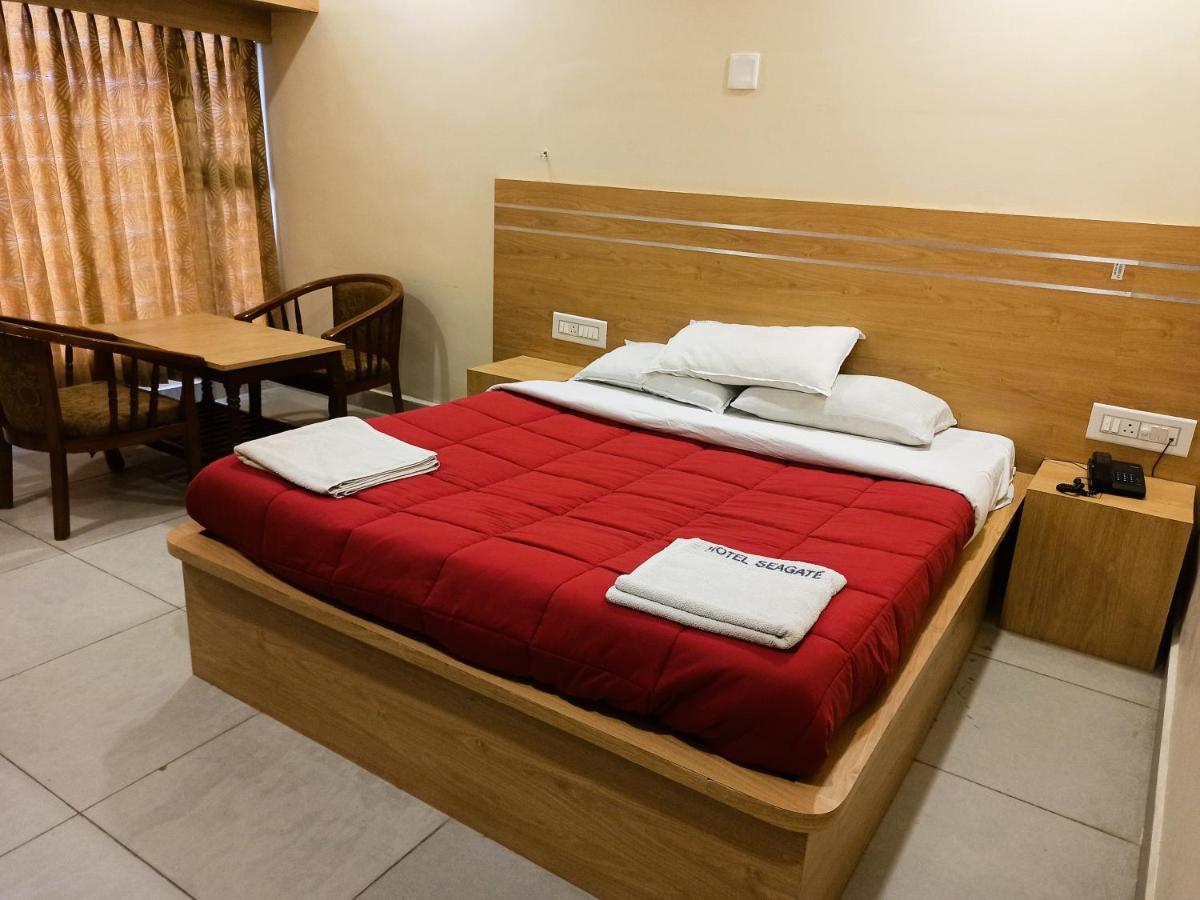 Hotel Seagate Веланканни Экстерьер фото