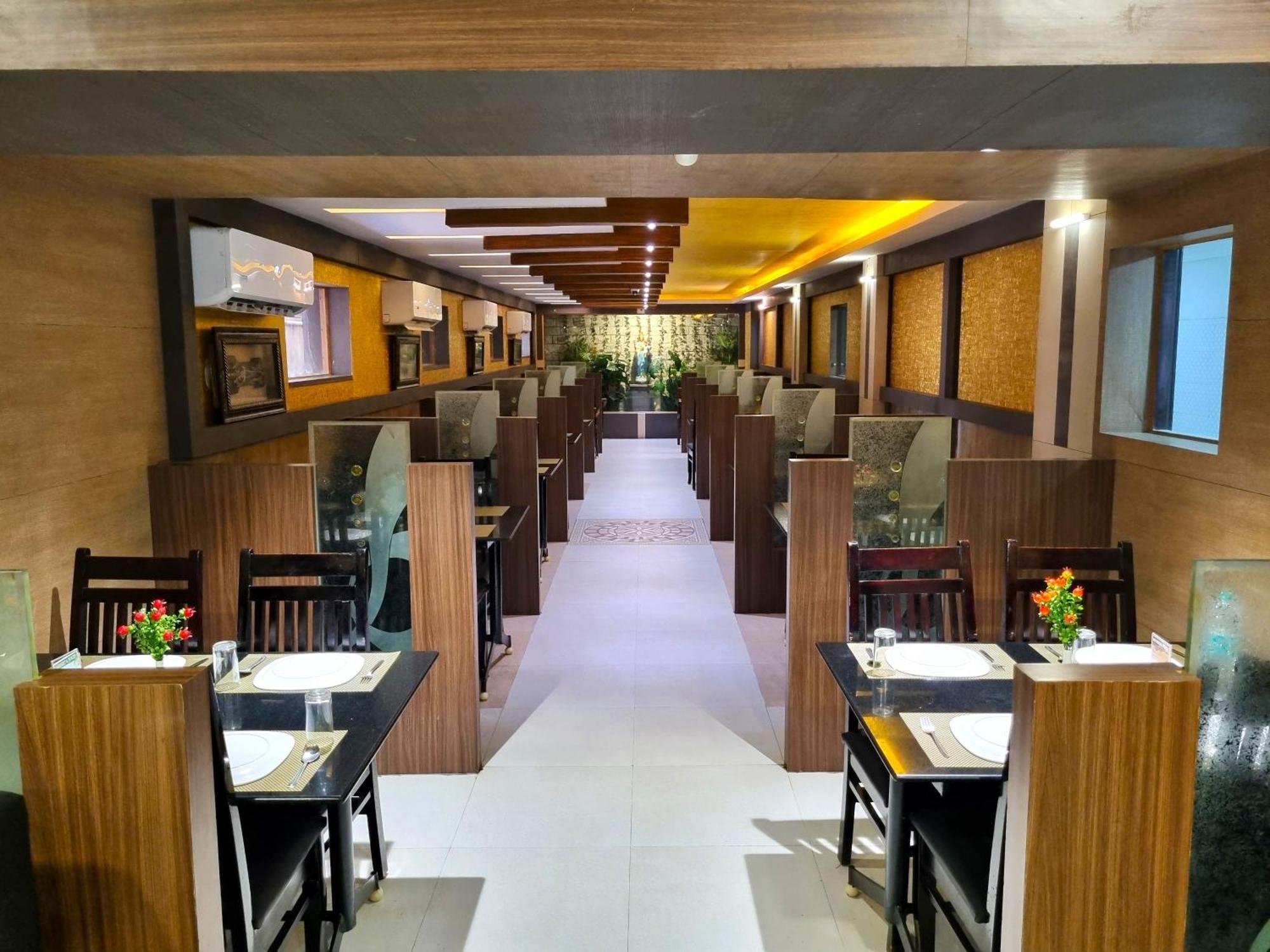 Hotel Seagate Веланканни Экстерьер фото