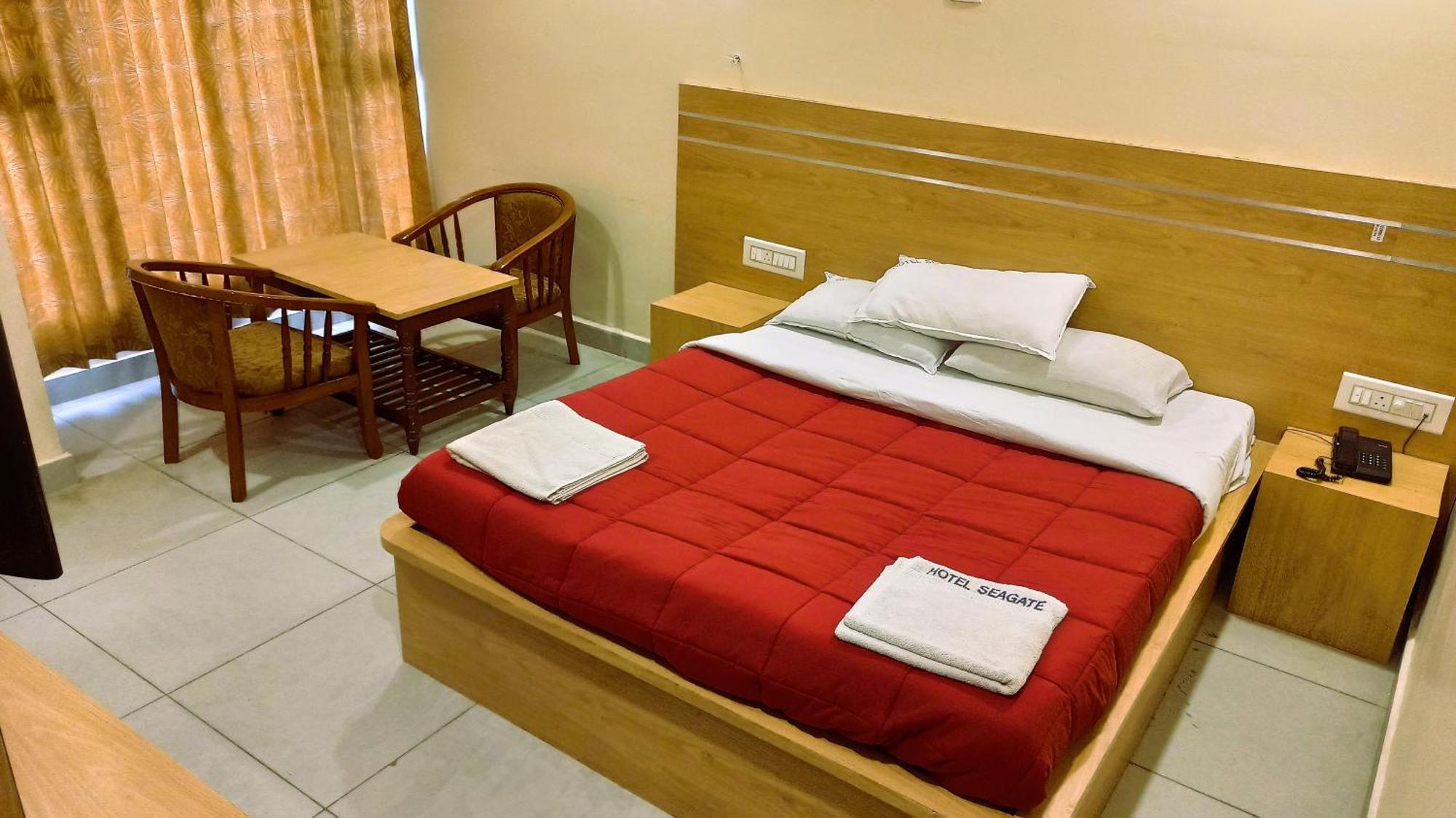 Hotel Seagate Веланканни Экстерьер фото