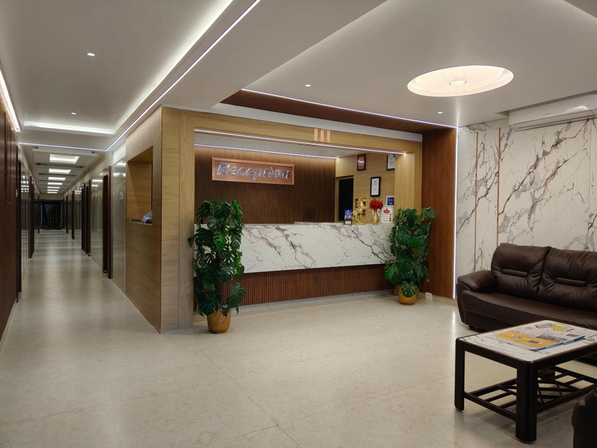 Hotel Seagate Веланканни Экстерьер фото